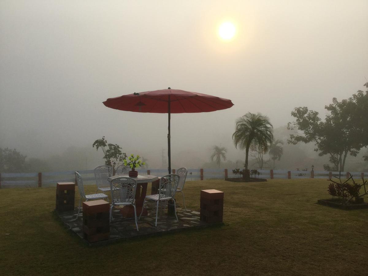 Baansuan Nanglae Hill Homestay Ban Bo Thong Exterior foto